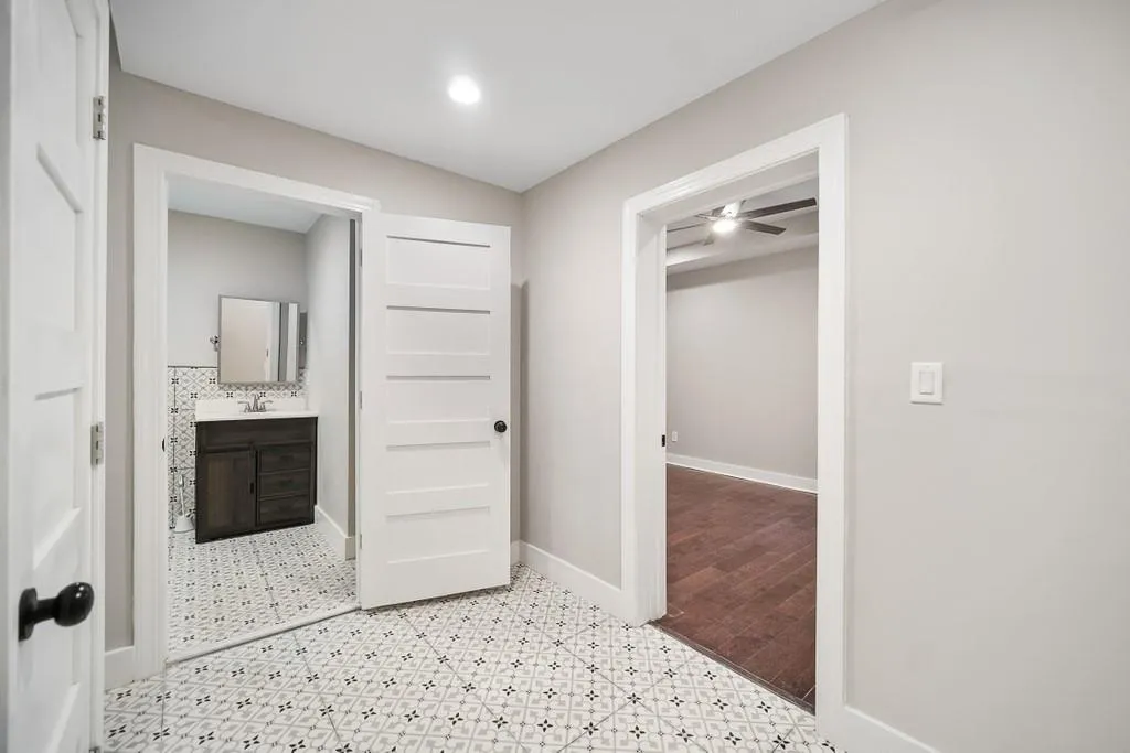 5608 Sherrell, Atlanta, Georgia 30342, 4 Bedrooms Bedrooms, ,3 BathroomsBathrooms,Residential,Sold,5608 Sherrell,6786333