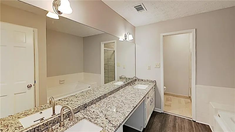 7926 Briar Villa Place, Atlanta, Georgia 30350, 2 Bedrooms Bedrooms, ,2 BathroomsBathrooms,Residential,Sold,7926 Briar Villa Place,6650716