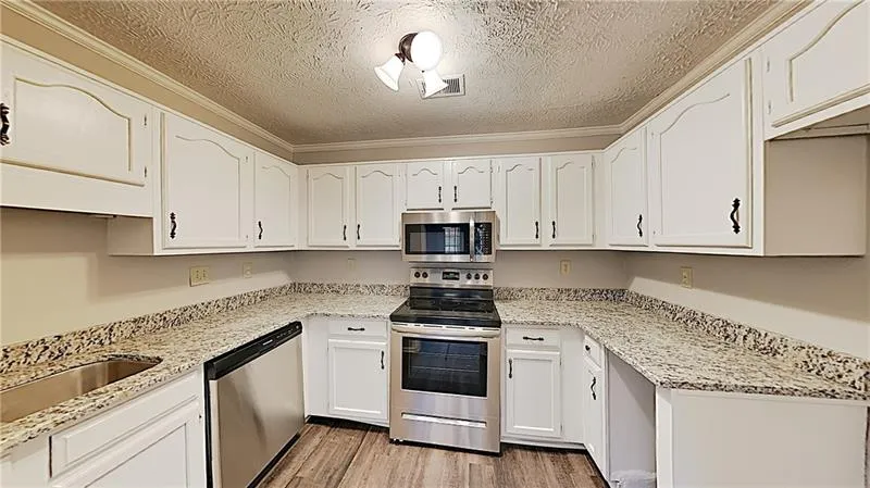 7926 Briar Villa Place, Atlanta, Georgia 30350, 2 Bedrooms Bedrooms, ,2 BathroomsBathrooms,Residential,Sold,7926 Briar Villa Place,6650716