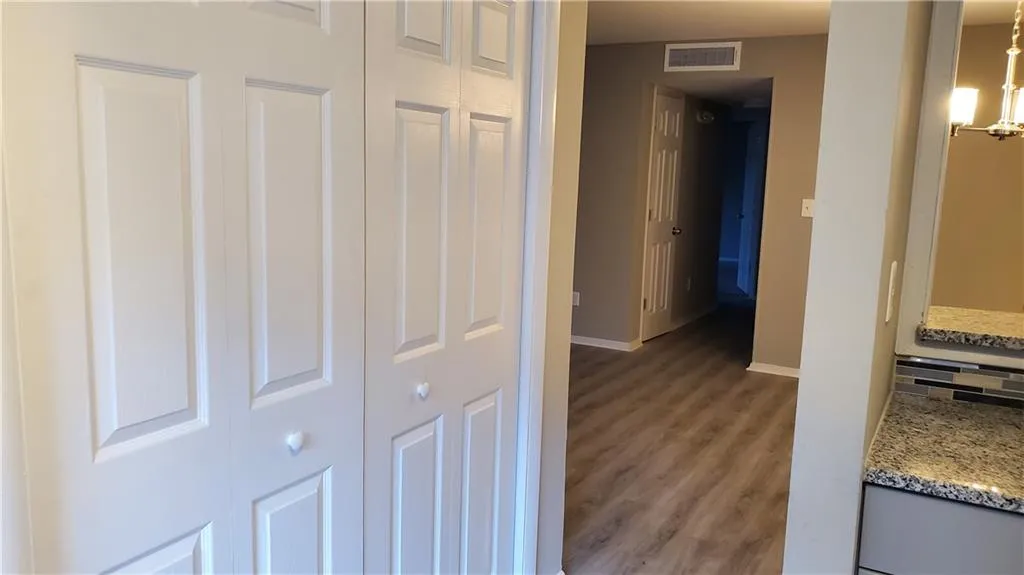 1604 Woodcliff Drive, Sandy Springs, Georgia 30350, 2 Bedrooms Bedrooms, ,2 BathroomsBathrooms,Residential,Sold,1604 Woodcliff Drive,6690015