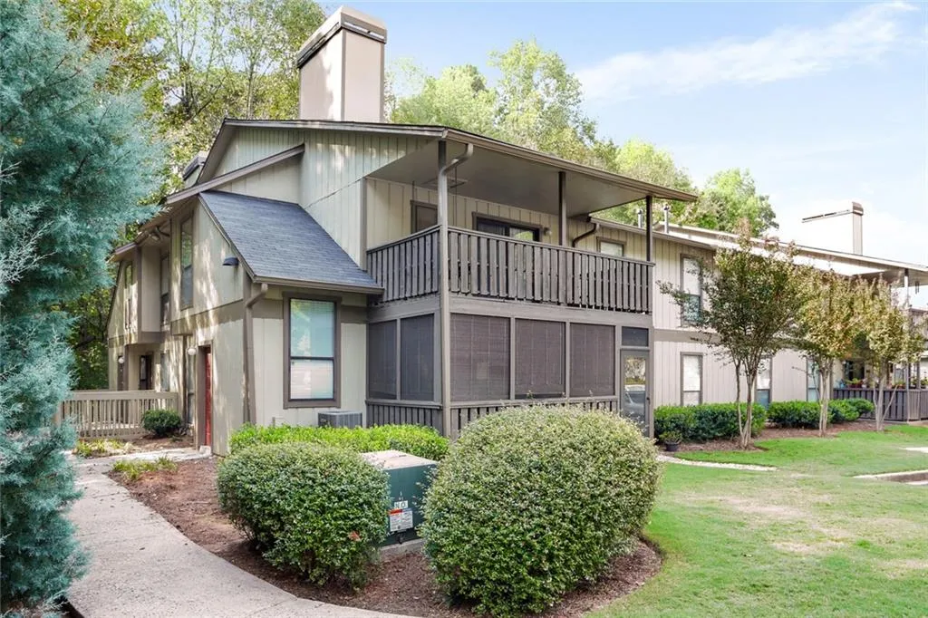 805 Woodcliff Drive, Sandy Springs, Georgia 30350, 2 Bedrooms Bedrooms, ,1 BathroomBathrooms,Residential,Sold,805 Woodcliff Drive,6626213