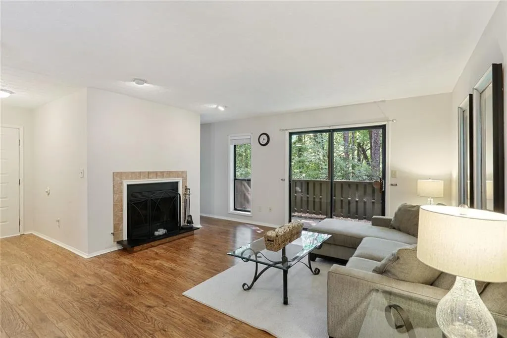 805 Woodcliff Drive, Sandy Springs, Georgia 30350, 2 Bedrooms Bedrooms, ,1 BathroomBathrooms,Residential,Sold,805 Woodcliff Drive,6626213
