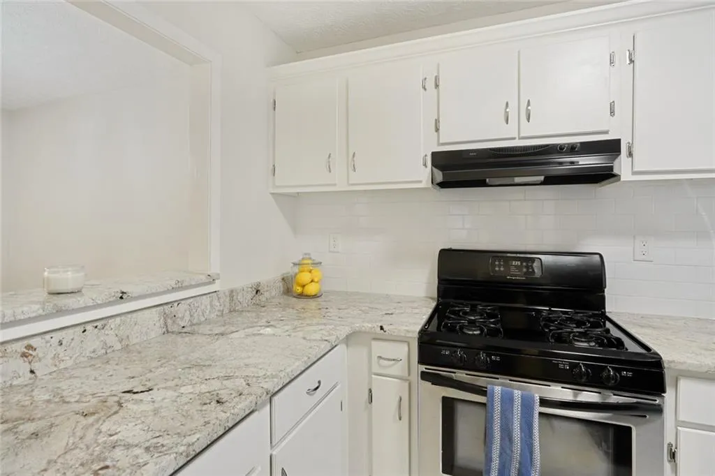 805 Woodcliff Drive, Sandy Springs, Georgia 30350, 2 Bedrooms Bedrooms, ,1 BathroomBathrooms,Residential,Sold,805 Woodcliff Drive,6626213