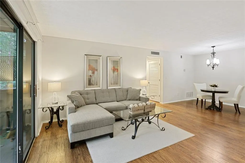 805 Woodcliff Drive, Sandy Springs, Georgia 30350, 2 Bedrooms Bedrooms, ,1 BathroomBathrooms,Residential,Sold,805 Woodcliff Drive,6626213