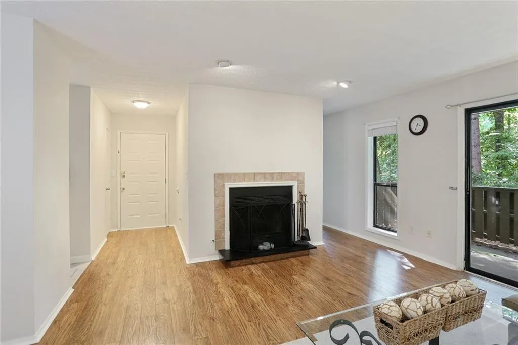 805 Woodcliff Drive, Sandy Springs, Georgia 30350, 2 Bedrooms Bedrooms, ,1 BathroomBathrooms,Residential,Sold,805 Woodcliff Drive,6626213