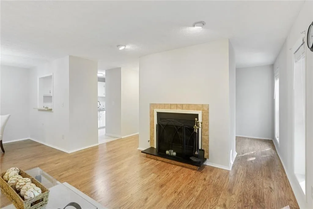 805 Woodcliff Drive, Sandy Springs, Georgia 30350, 2 Bedrooms Bedrooms, ,1 BathroomBathrooms,Residential,Sold,805 Woodcliff Drive,6626213