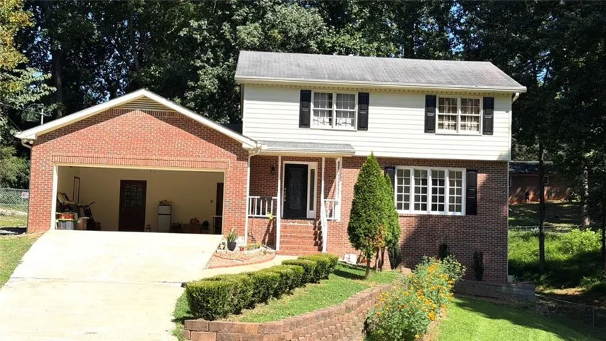 574 Hickory Hills Court, Stone Mountain, Georgia 30083