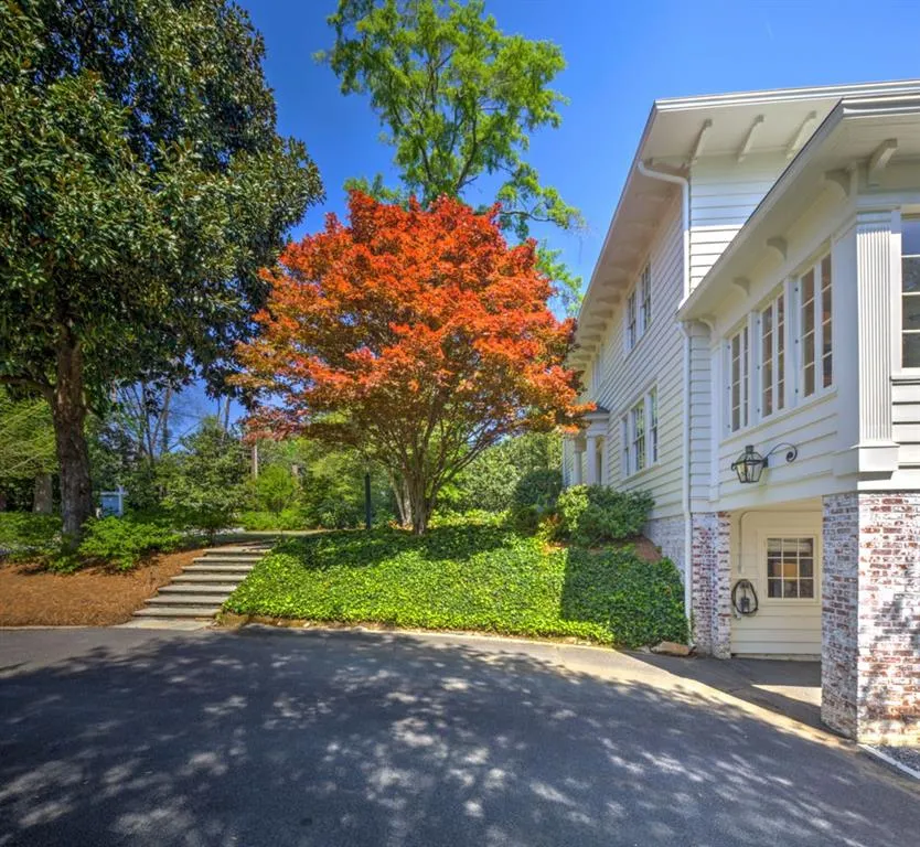 2583 Habersham Road Nw, Atlanta, Georgia 30305, 4 Bedrooms Bedrooms, ,4 BathroomsBathrooms,Residential,For Sale,2583 Habersham Road Nw,7514628