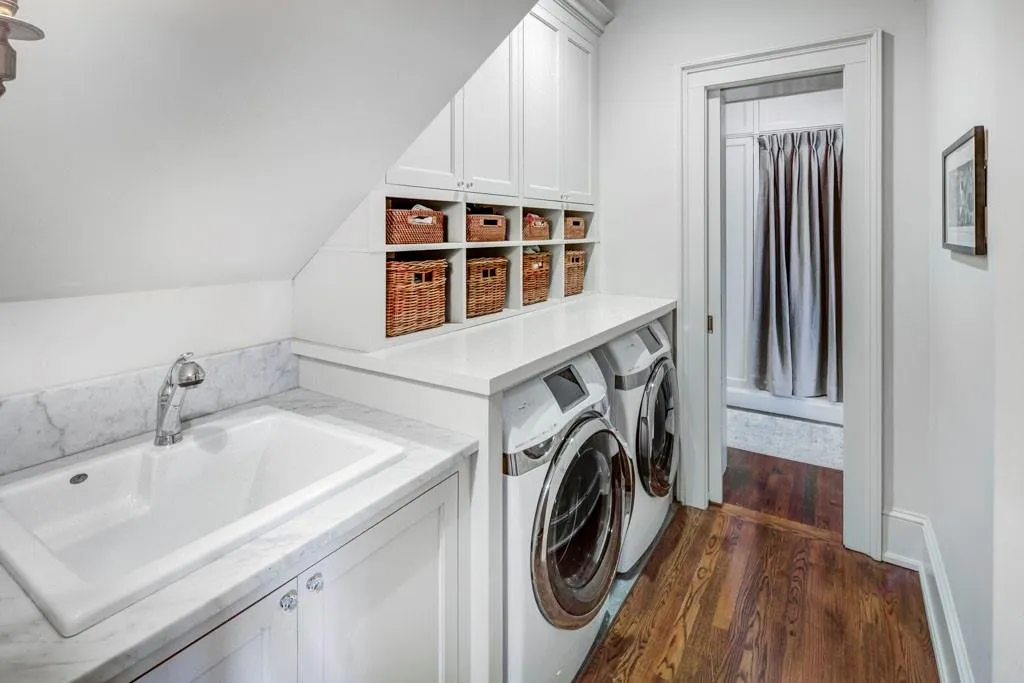 2583 Habersham Road Nw, Atlanta, Georgia 30305, 4 Bedrooms Bedrooms, ,4 BathroomsBathrooms,Residential,For Sale,2583 Habersham Road Nw,7514628