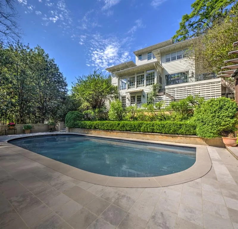 2583 Habersham Road Nw, Atlanta, Georgia 30305, 4 Bedrooms Bedrooms, ,4 BathroomsBathrooms,Residential,For Sale,2583 Habersham Road Nw,7514628