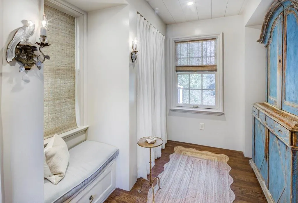 2583 Habersham Road Nw, Atlanta, Georgia 30305, 4 Bedrooms Bedrooms, ,4 BathroomsBathrooms,Residential,For Sale,2583 Habersham Road Nw,7514628