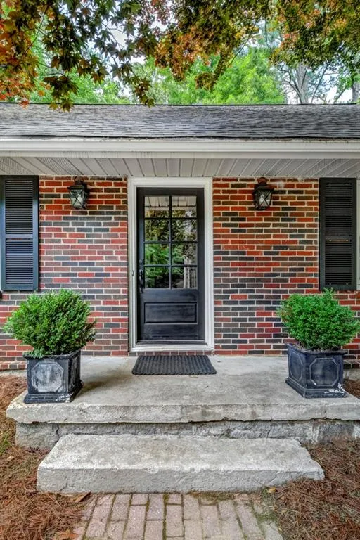 2710 Ridgemore Road Nw, Atlanta, Georgia 30318, 3 Bedrooms Bedrooms, ,2 BathroomsBathrooms,Residential,Sold,2710 Ridgemore Road Nw,6548865