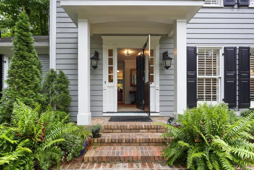 590 Tanacrest Circle, Atlanta, Georgia 30328, 4 Bedrooms Bedrooms, ,3 BathroomsBathrooms,Residential,Sold,590 Tanacrest Circle,6746876