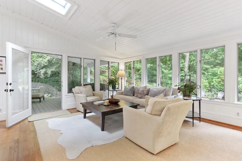 590 Tanacrest Circle, Atlanta, Georgia 30328, 4 Bedrooms Bedrooms, ,3 BathroomsBathrooms,Residential,Sold,590 Tanacrest Circle,6746876