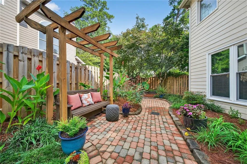 2254 Wayside Drive Ne, Atlanta, Georgia 30319, 3 Bedrooms Bedrooms, ,2 BathroomsBathrooms,Residential,For Sale,2254 Wayside Drive Ne,7634734