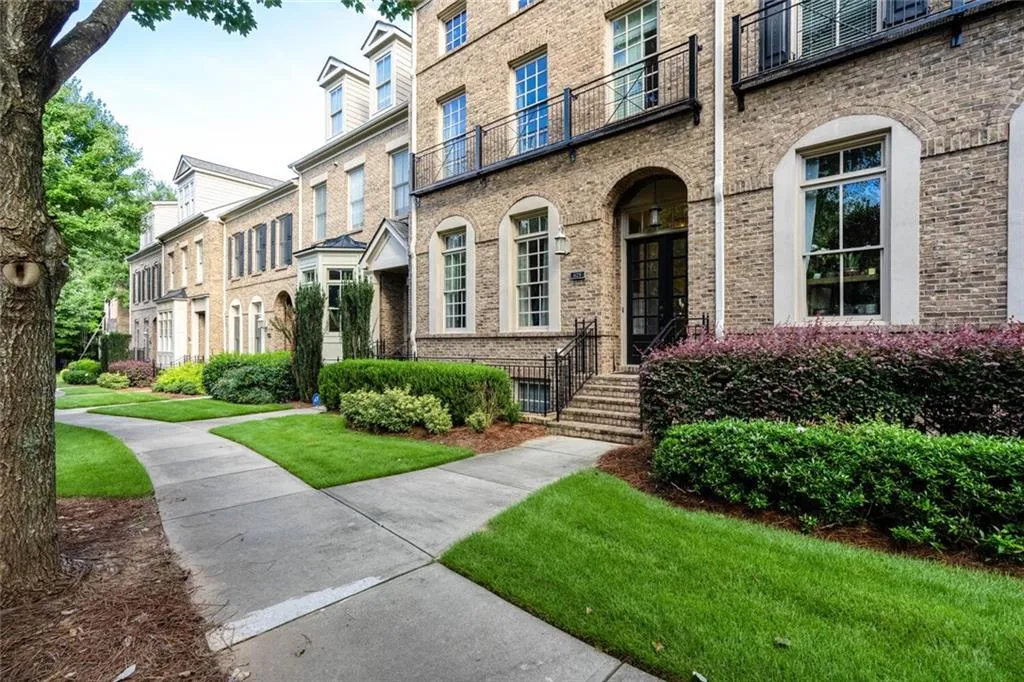 675 Lockton Place, Atlanta, Georgia 30342, 4 Bedrooms Bedrooms, ,4 BathroomsBathrooms,Residential,Sold,675 Lockton Place,7206008