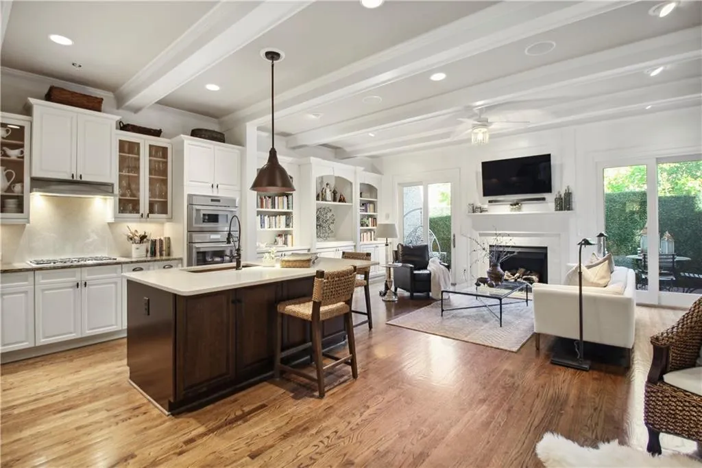 675 Lockton Place, Atlanta, Georgia 30342, 4 Bedrooms Bedrooms, ,4 BathroomsBathrooms,Residential,Sold,675 Lockton Place,7206008