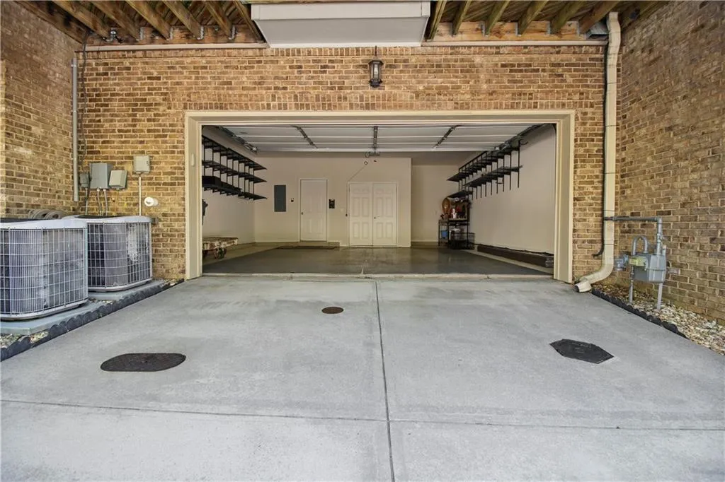 675 Lockton Place, Atlanta, Georgia 30342, 4 Bedrooms Bedrooms, ,4 BathroomsBathrooms,Residential,Sold,675 Lockton Place,7206008