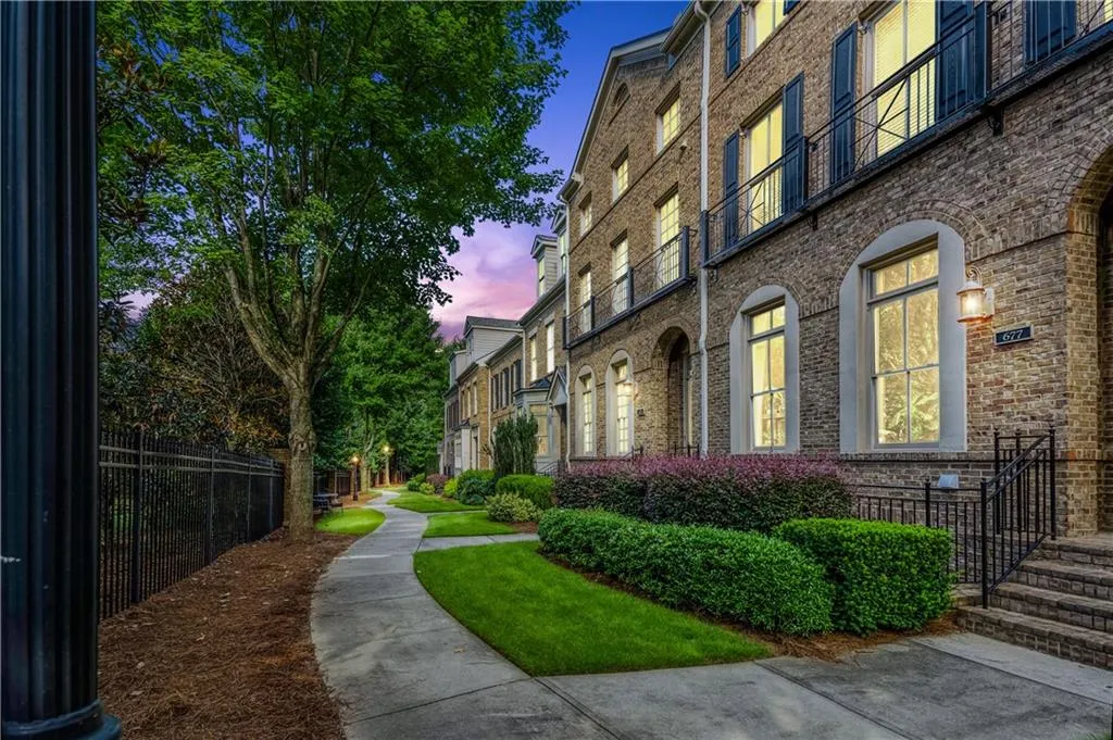 675 Lockton Place, Atlanta, Georgia 30342, 4 Bedrooms Bedrooms, ,4 BathroomsBathrooms,Residential,Sold,675 Lockton Place,7206008