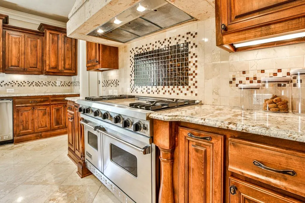 360 Cameron Ridge Drive, Sandy Springs, Georgia 30328, 8 Bedrooms Bedrooms, ,9 BathroomsBathrooms,Residential,Sold,360 Cameron Ridge Drive,6868043