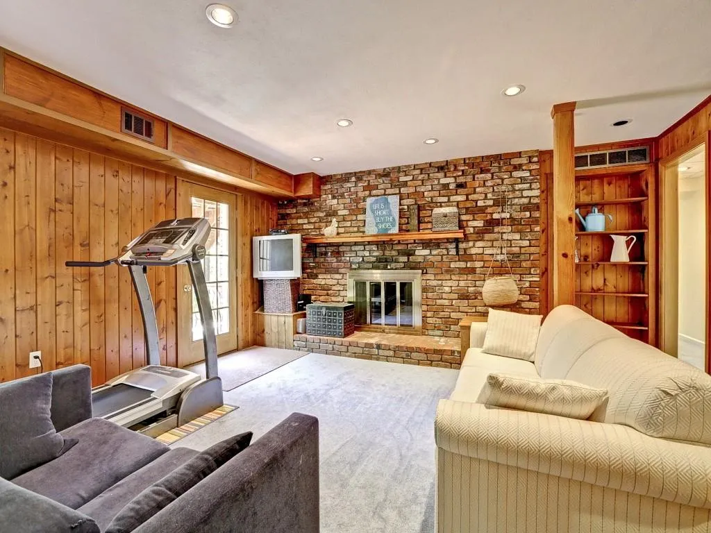 411 Montevallo Drive Ne, Atlanta, Georgia 30342, 5 Bedrooms Bedrooms, ,3 BathroomsBathrooms,Residential,Sold,411 Montevallo Drive Ne,5554794
