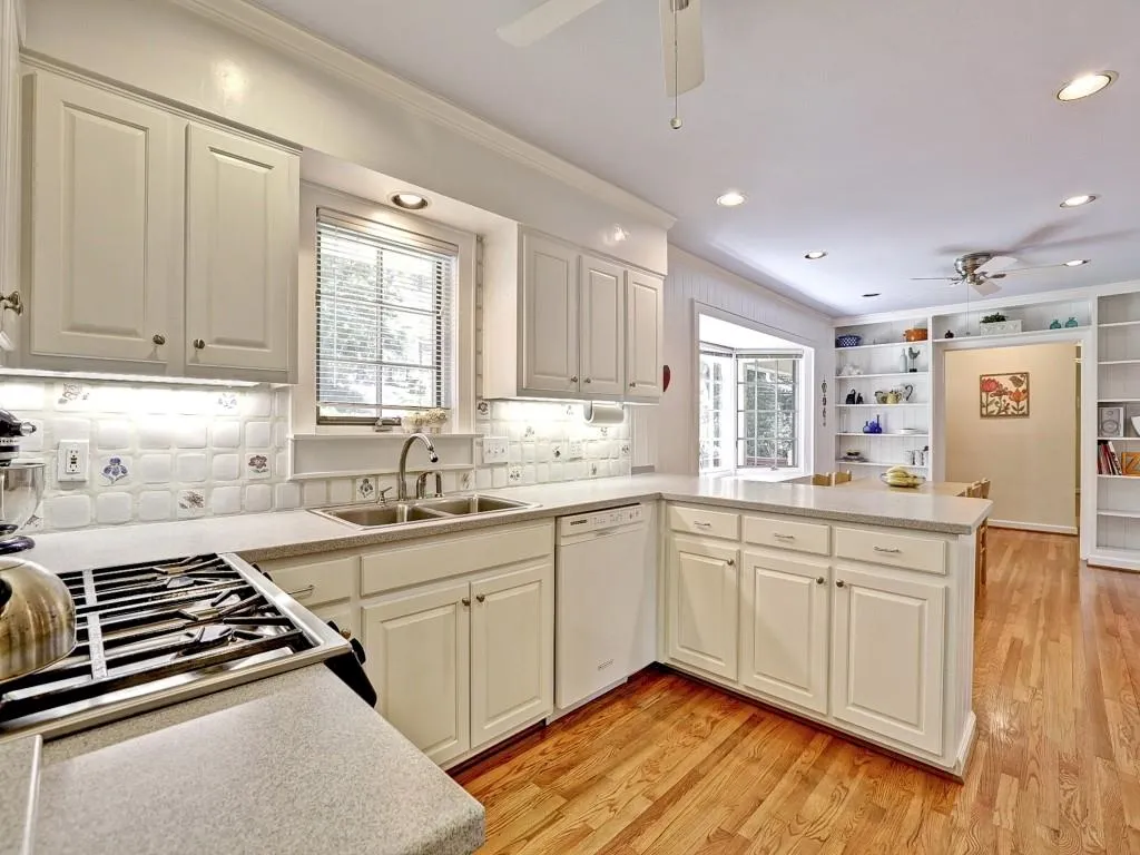 411 Montevallo Drive Ne, Atlanta, Georgia 30342, 5 Bedrooms Bedrooms, ,3 BathroomsBathrooms,Residential,Sold,411 Montevallo Drive Ne,5554794