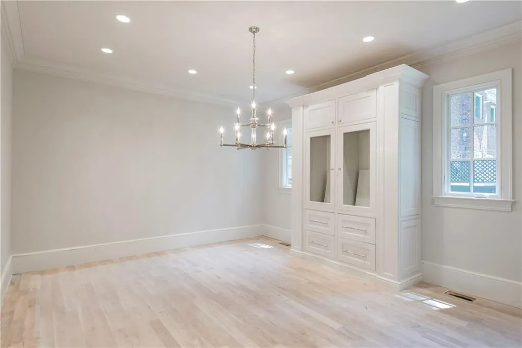 4532 Dudley Lane, Atlanta, Georgia 30327, 5 Bedrooms Bedrooms, ,5 BathroomsBathrooms,Residential,Sold,4532 Dudley Lane,5994212