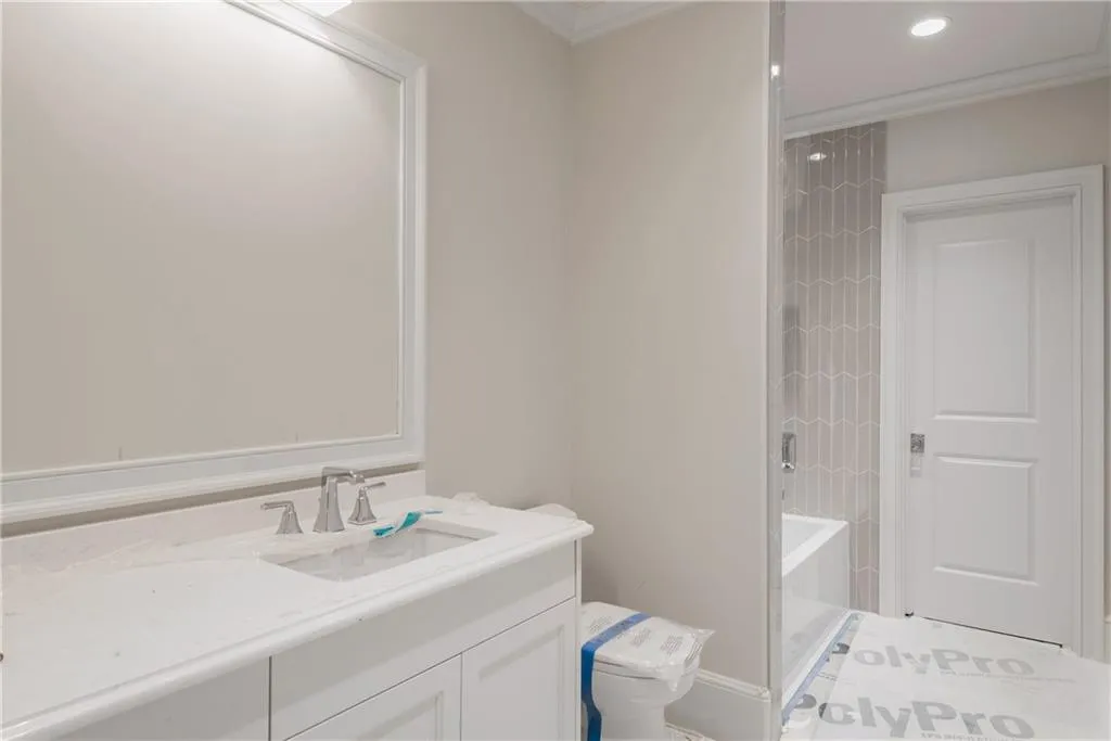 4532 Dudley Lane, Atlanta, Georgia 30327, 5 Bedrooms Bedrooms, ,5 BathroomsBathrooms,Residential,Sold,4532 Dudley Lane,5994212