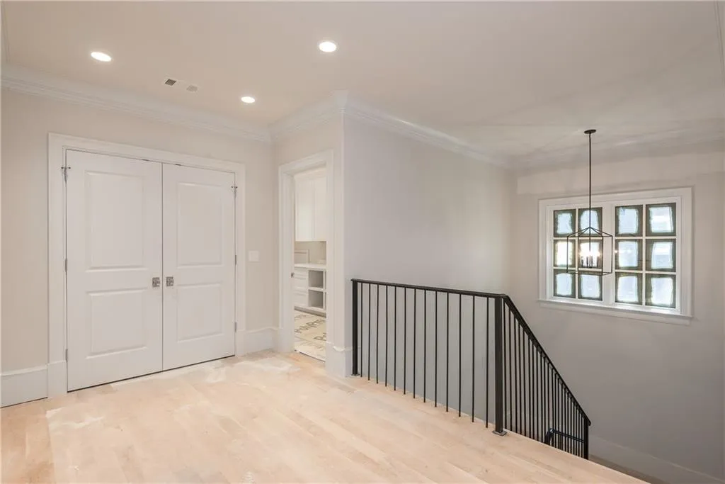 4532 Dudley Lane, Atlanta, Georgia 30327, 5 Bedrooms Bedrooms, ,5 BathroomsBathrooms,Residential,Sold,4532 Dudley Lane,5994212