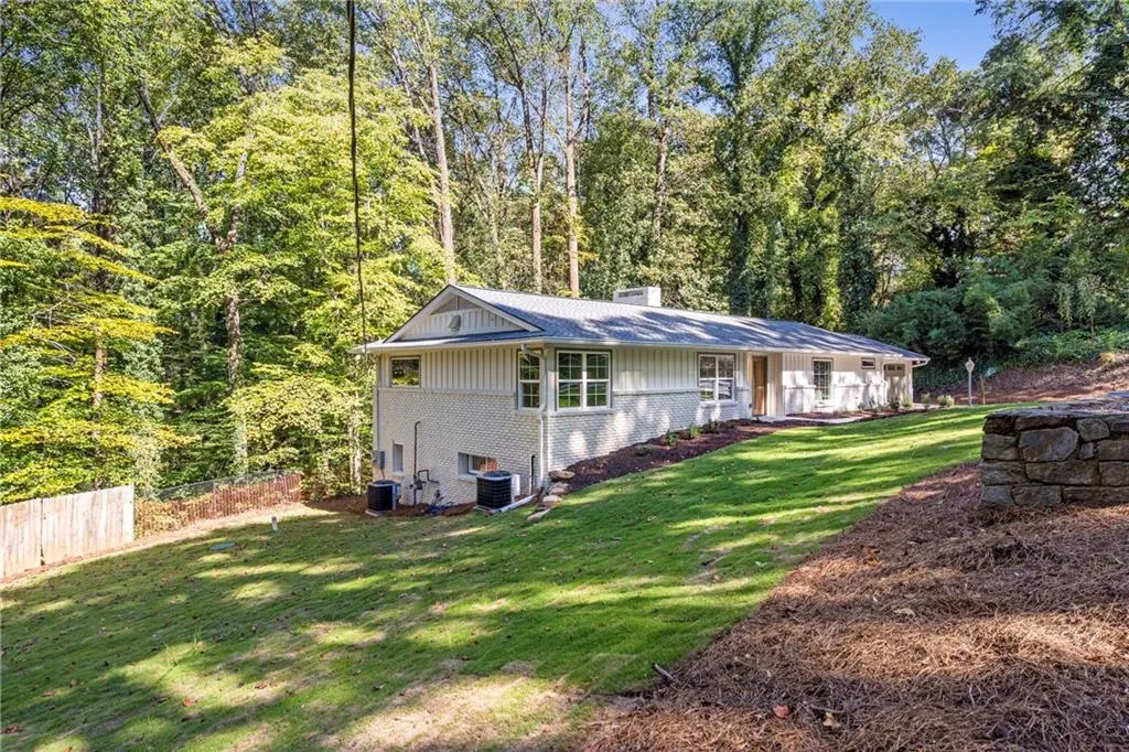 4955 Powers Ferry Road, Sandy Springs, Georgia 30327, 5 Bedrooms Bedrooms, ,3 BathroomsBathrooms,Residential,For Sale,4955 Powers Ferry Road,7678062