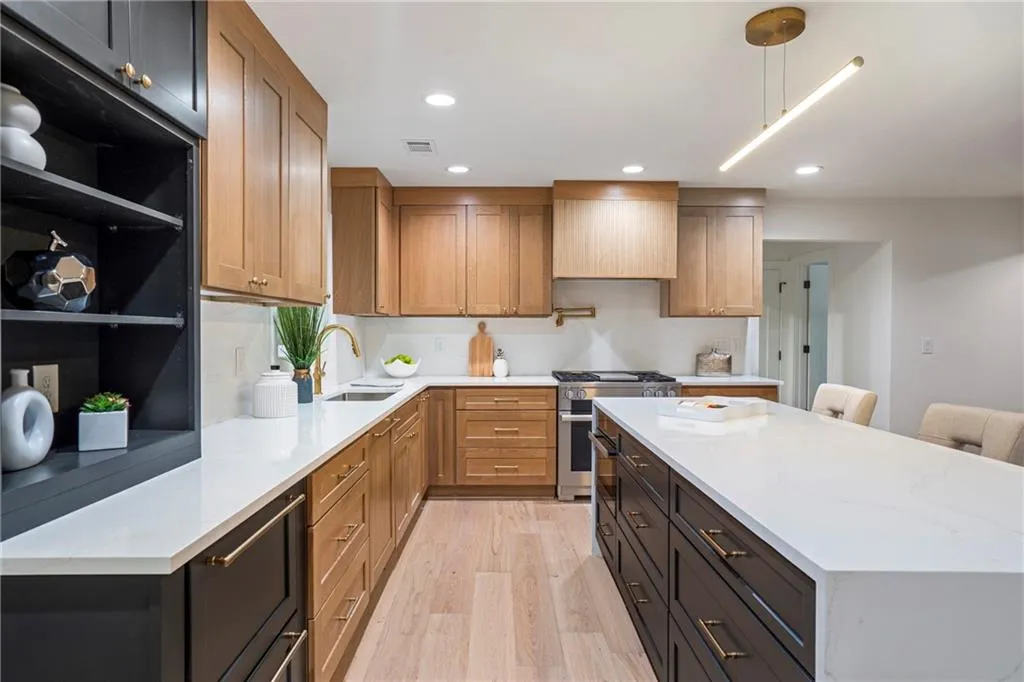 4955 Powers Ferry Road, Sandy Springs, Georgia 30327, 5 Bedrooms Bedrooms, ,3 BathroomsBathrooms,Residential,For Sale,4955 Powers Ferry Road,7678062