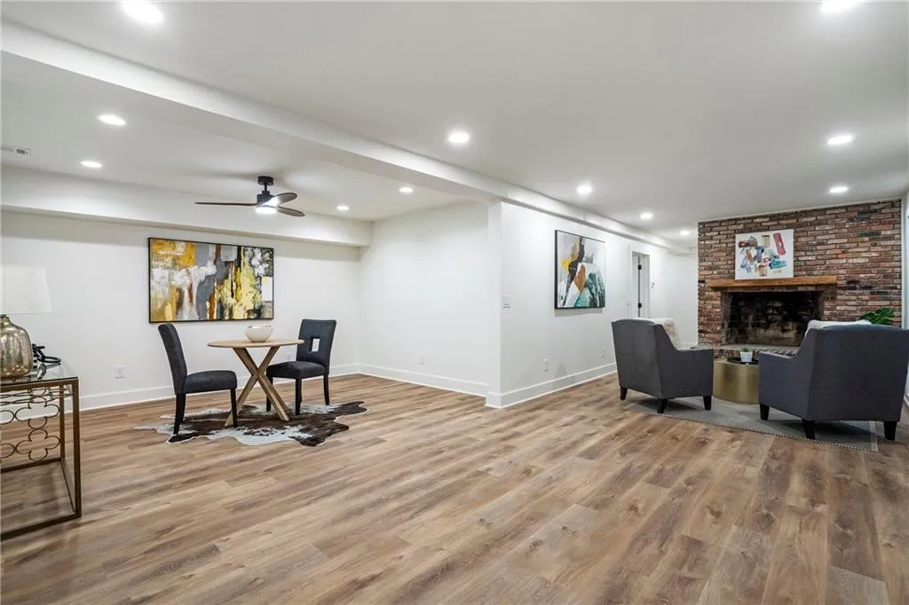 4955 Powers Ferry Road, Sandy Springs, Georgia 30327, 5 Bedrooms Bedrooms, ,3 BathroomsBathrooms,Residential,For Sale,4955 Powers Ferry Road,7678062