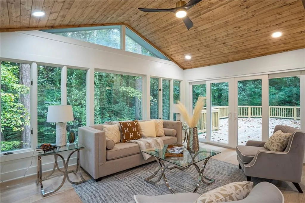 4955 Powers Ferry Road, Sandy Springs, Georgia 30327, 5 Bedrooms Bedrooms, ,3 BathroomsBathrooms,Residential,For Sale,4955 Powers Ferry Road,7678062