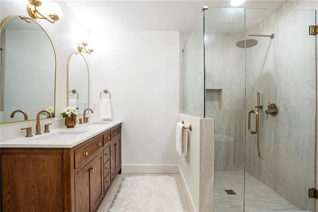 4955 Powers Ferry Road, Sandy Springs, Georgia 30327, 5 Bedrooms Bedrooms, ,3 BathroomsBathrooms,Residential,For Sale,4955 Powers Ferry Road,7678062