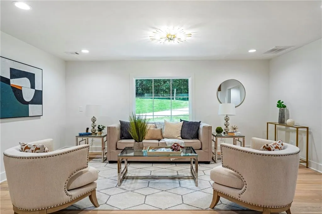 4955 Powers Ferry Road, Sandy Springs, Georgia 30327, 5 Bedrooms Bedrooms, ,3 BathroomsBathrooms,Residential,For Sale,4955 Powers Ferry Road,7678062