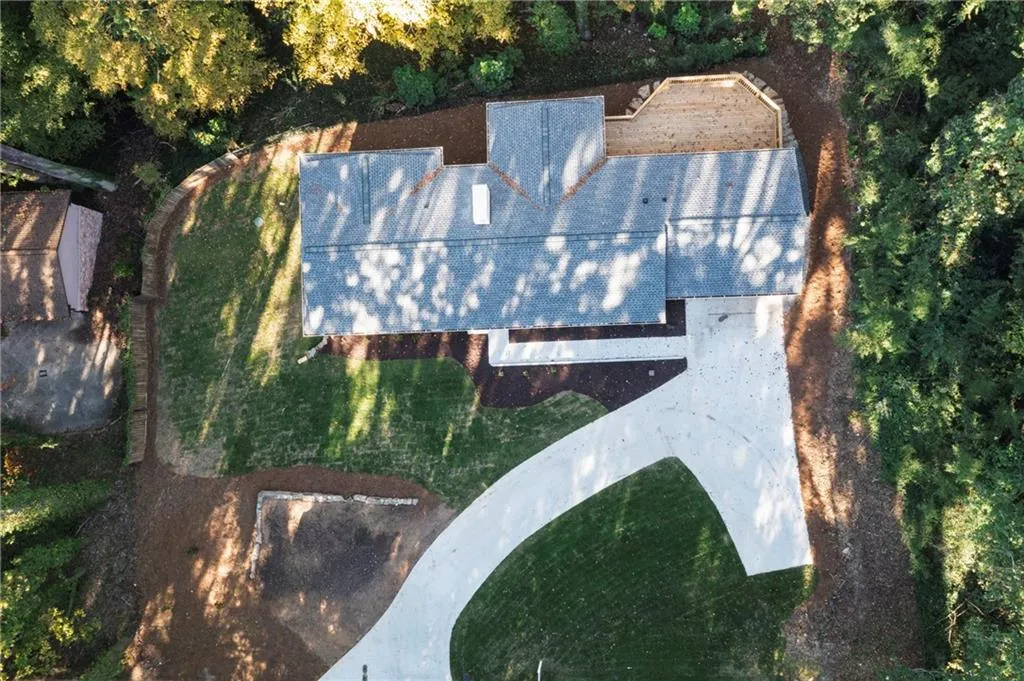 4955 Powers Ferry Road, Sandy Springs, Georgia 30327, 5 Bedrooms Bedrooms, ,3 BathroomsBathrooms,Residential,For Sale,4955 Powers Ferry Road,7678062