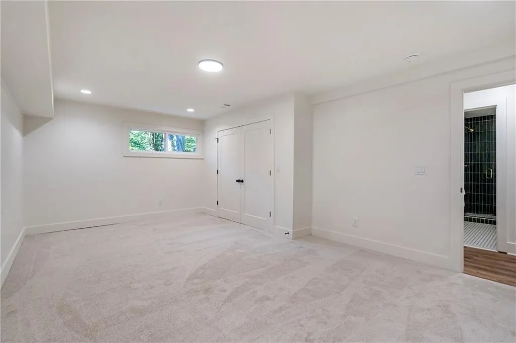 4955 Powers Ferry Road, Sandy Springs, Georgia 30327, 5 Bedrooms Bedrooms, ,3 BathroomsBathrooms,Residential,For Sale,4955 Powers Ferry Road,7678062