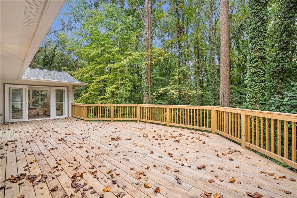 4955 Powers Ferry Road, Sandy Springs, Georgia 30327, 5 Bedrooms Bedrooms, ,3 BathroomsBathrooms,Residential,For Sale,4955 Powers Ferry Road,7678062