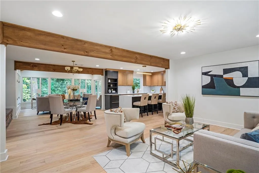 4955 Powers Ferry Road, Sandy Springs, Georgia 30327, 5 Bedrooms Bedrooms, ,3 BathroomsBathrooms,Residential,For Sale,4955 Powers Ferry Road,7678062