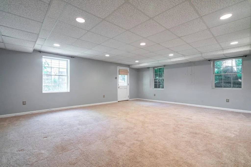 6550 Wright Road, Atlanta, Georgia 30328, 3 Bedrooms Bedrooms, ,2 BathroomsBathrooms,Residential,Sold,6550 Wright Road,6885778