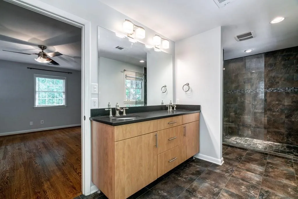 6550 Wright Road, Atlanta, Georgia 30328, 3 Bedrooms Bedrooms, ,2 BathroomsBathrooms,Residential,Sold,6550 Wright Road,6885778