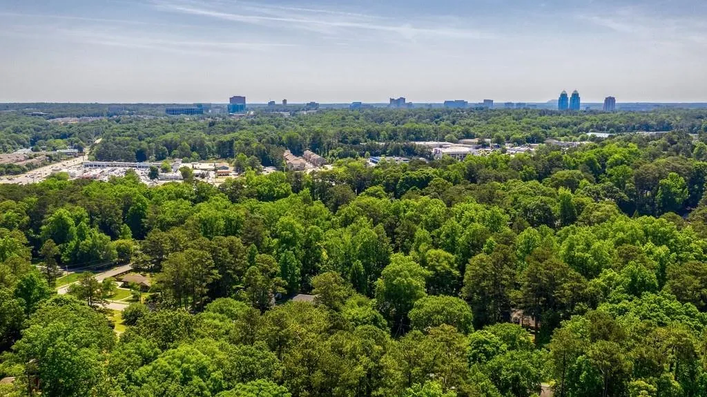 6550 Wright Road, Atlanta, Georgia 30328, 3 Bedrooms Bedrooms, ,2 BathroomsBathrooms,Residential,Sold,6550 Wright Road,6885778