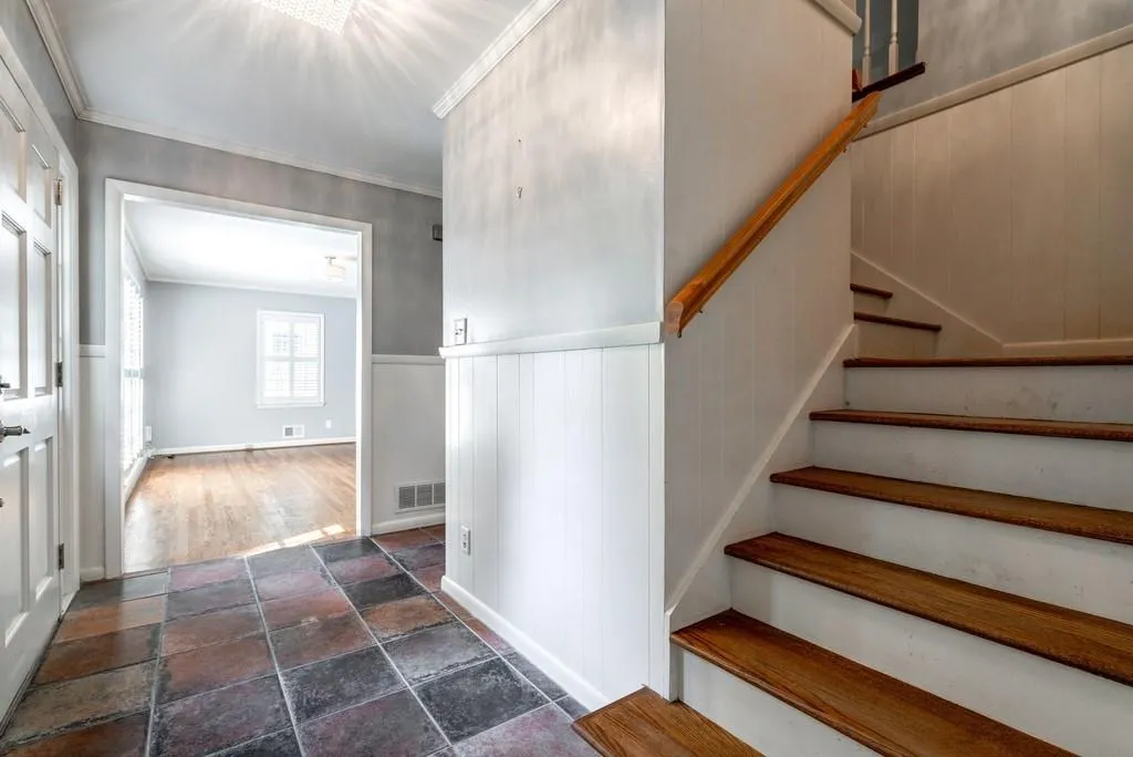 6550 Wright Road, Atlanta, Georgia 30328, 3 Bedrooms Bedrooms, ,2 BathroomsBathrooms,Residential,Sold,6550 Wright Road,6885778