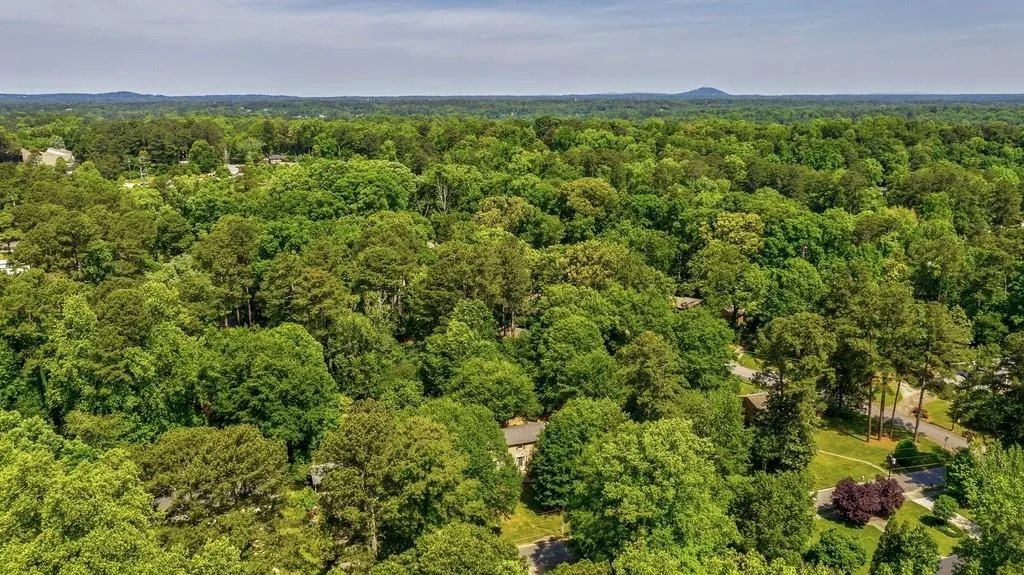 6550 Wright Road, Atlanta, Georgia 30328, 3 Bedrooms Bedrooms, ,2 BathroomsBathrooms,Residential,Sold,6550 Wright Road,6885778