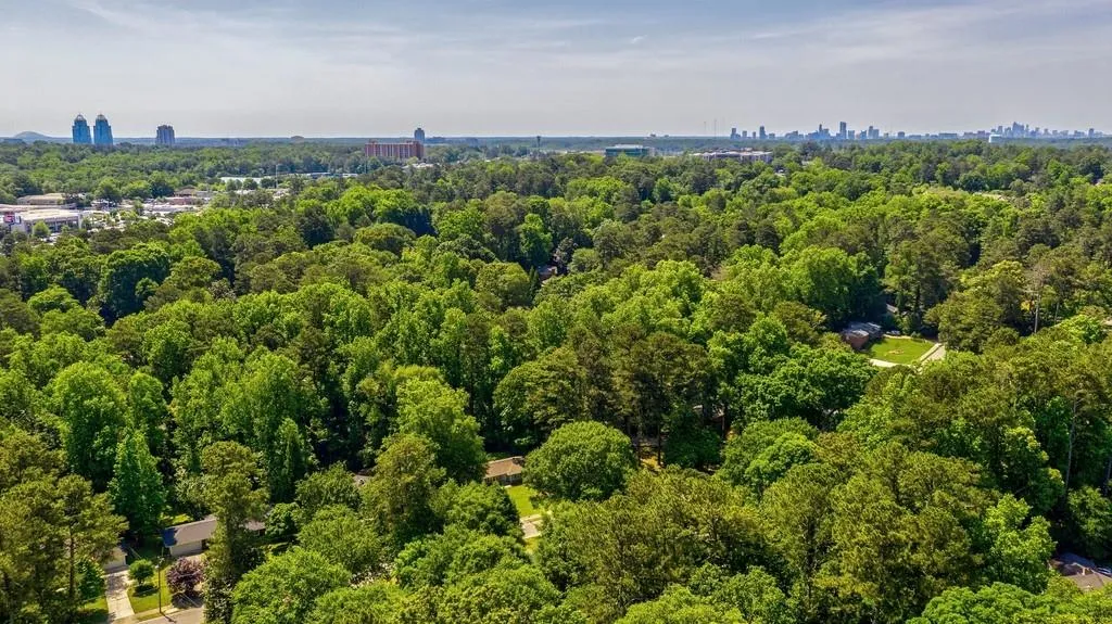 6550 Wright Road, Atlanta, Georgia 30328, 3 Bedrooms Bedrooms, ,2 BathroomsBathrooms,Residential,Sold,6550 Wright Road,6885778