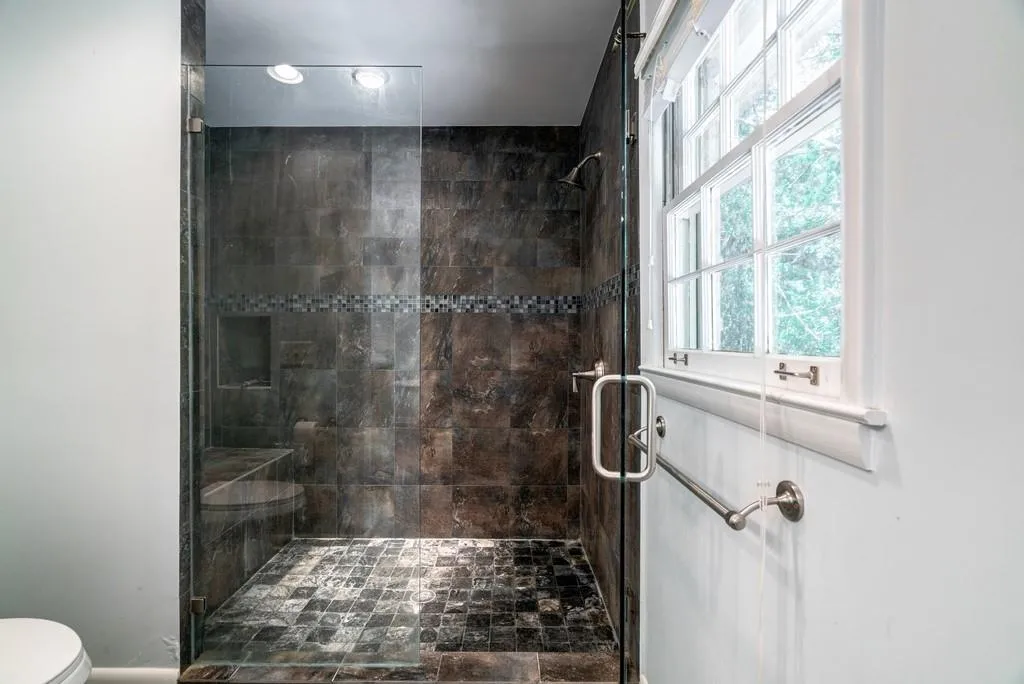 6550 Wright Road, Atlanta, Georgia 30328, 3 Bedrooms Bedrooms, ,2 BathroomsBathrooms,Residential,Sold,6550 Wright Road,6885778