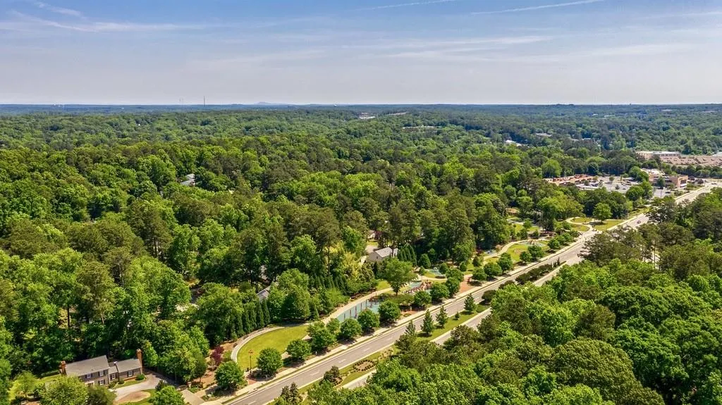 6550 Wright Road, Atlanta, Georgia 30328, 3 Bedrooms Bedrooms, ,2 BathroomsBathrooms,Residential,Sold,6550 Wright Road,6885778