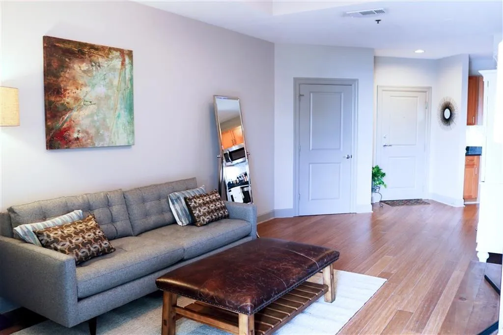 325 E Paces Ferry Road Ne Unit 504, Atlanta, Georgia 30305, 1 Bedroom Bedrooms, ,1 BathroomBathrooms,Residential,Sold,325 E Paces Ferry Road Ne Unit 504,5906830
