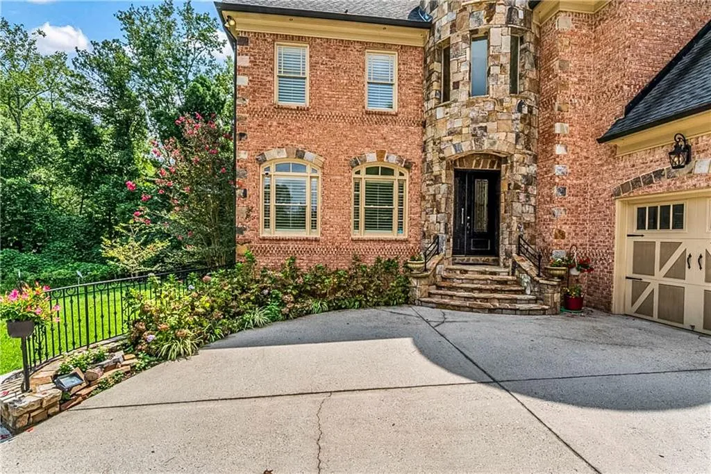 7611 Regency Circle, Atlanta, Georgia 30350, 7 Bedrooms Bedrooms, ,7 BathroomsBathrooms,Residential,For Sale,7611 Regency Circle,7637864