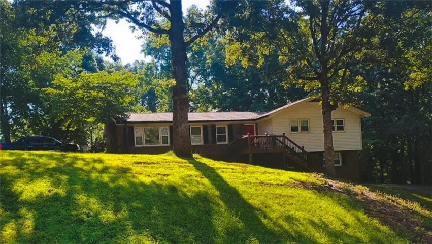 132 Little Brook Drive, Woodstock, Georgia 30188